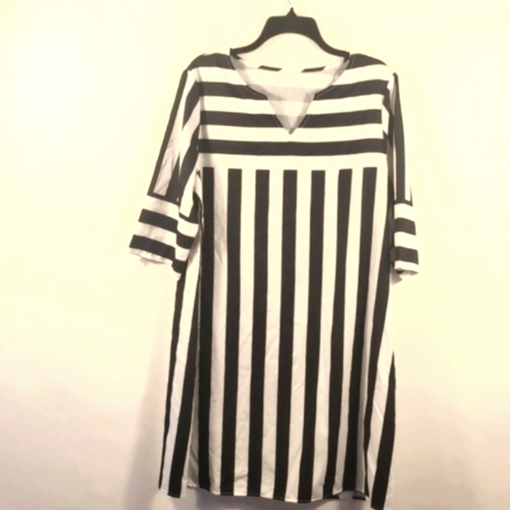 Simple black and white stripes Dress Size XL